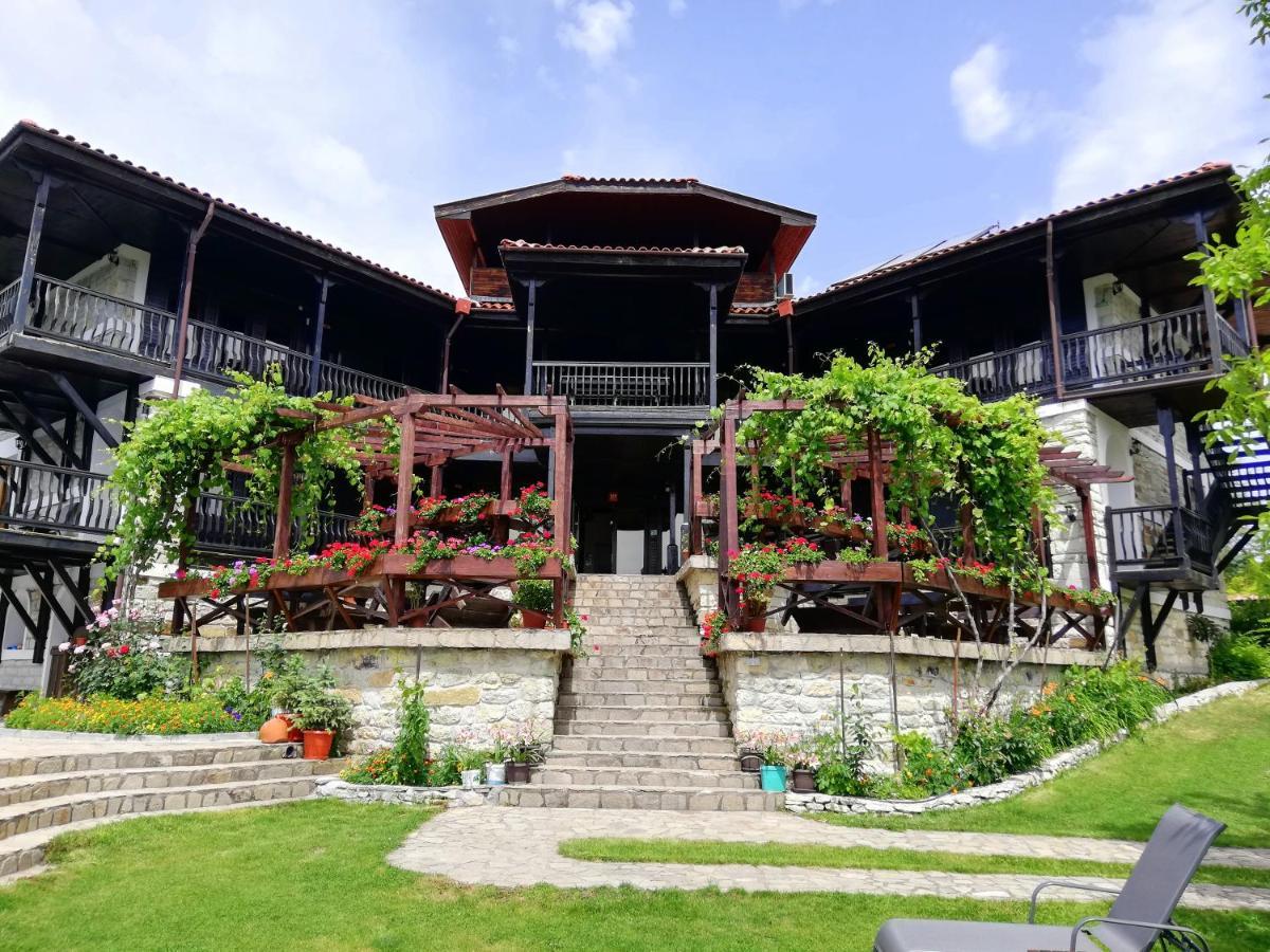 Trifon Zarezan Family Hotel Glavatartsi Dış mekan fotoğraf