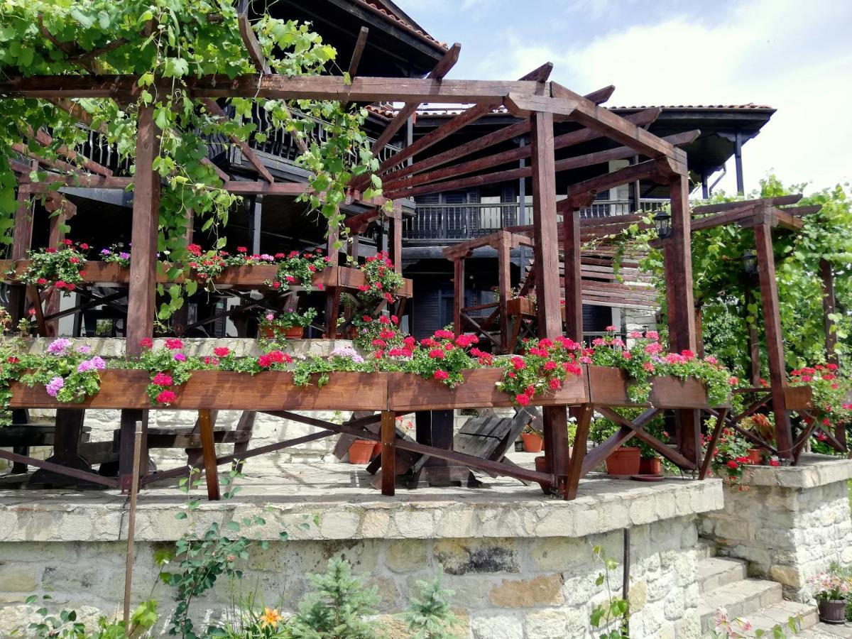 Trifon Zarezan Family Hotel Glavatartsi Dış mekan fotoğraf