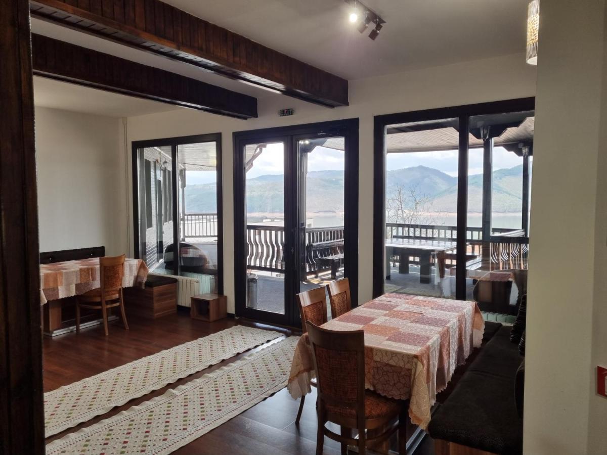 Trifon Zarezan Family Hotel Glavatartsi Dış mekan fotoğraf