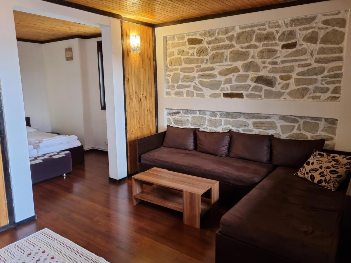 Trifon Zarezan Family Hotel Glavatartsi Dış mekan fotoğraf